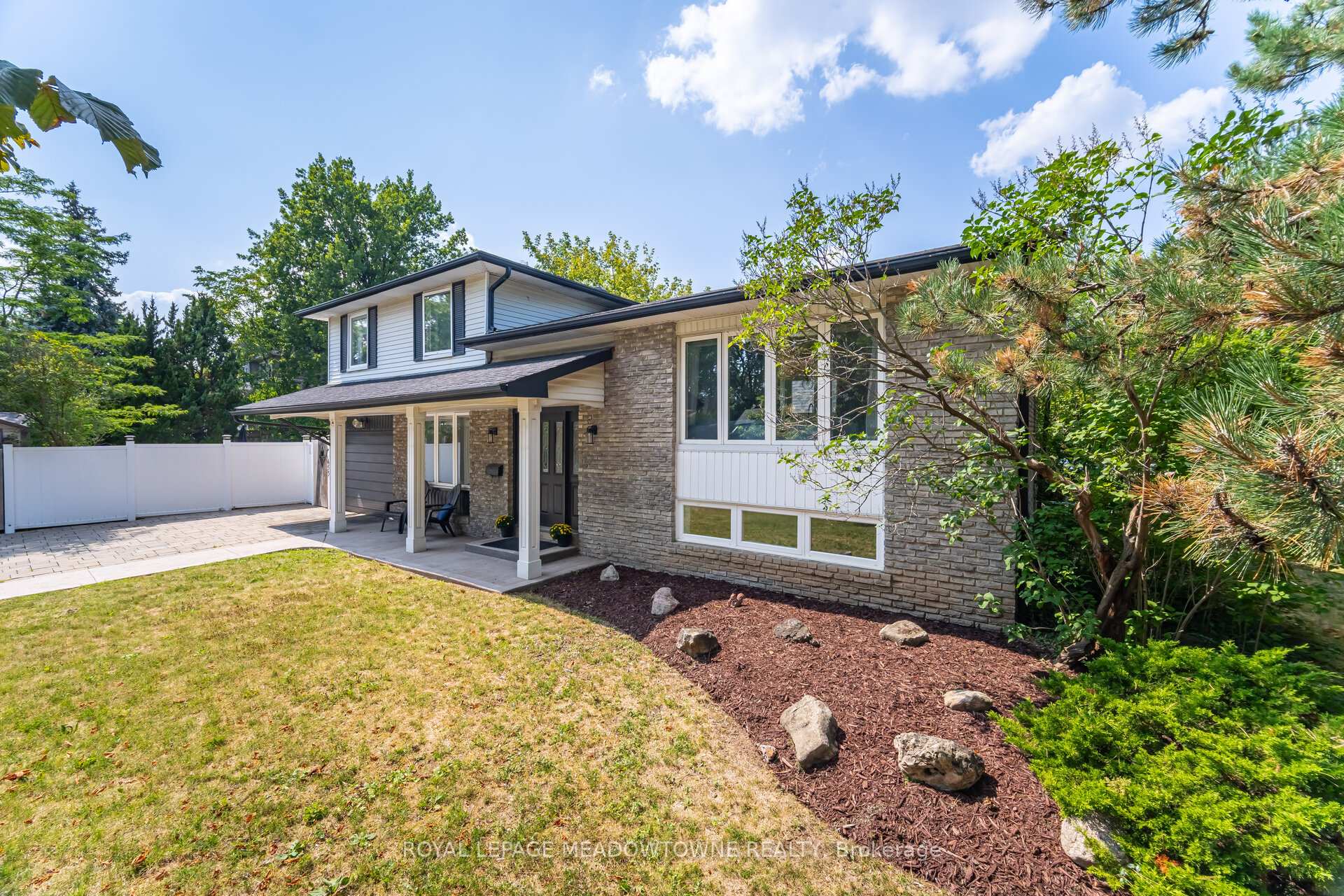 Photo 1 of 653 Joyce Boulevard, Milton, Dorset Park — HOMEH