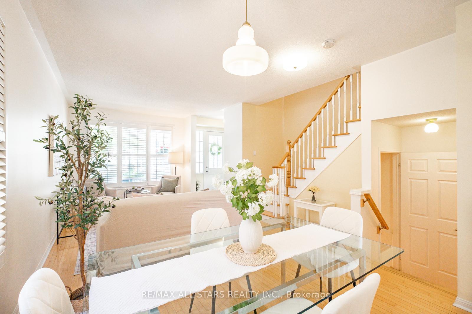 Photo 12 of 107 White's Hill Avenue, Markham, Cornell — HOMEH