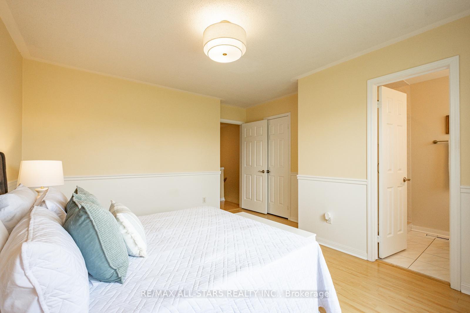 Photo 25 of 107 White's Hill Avenue, Markham, Cornell — HOMEH