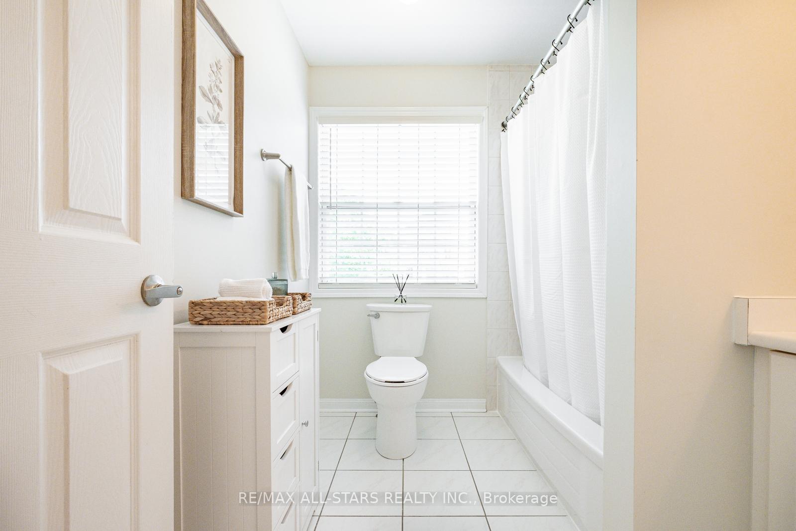 Photo 33 of 107 White's Hill Avenue, Markham, Cornell — HOMEH