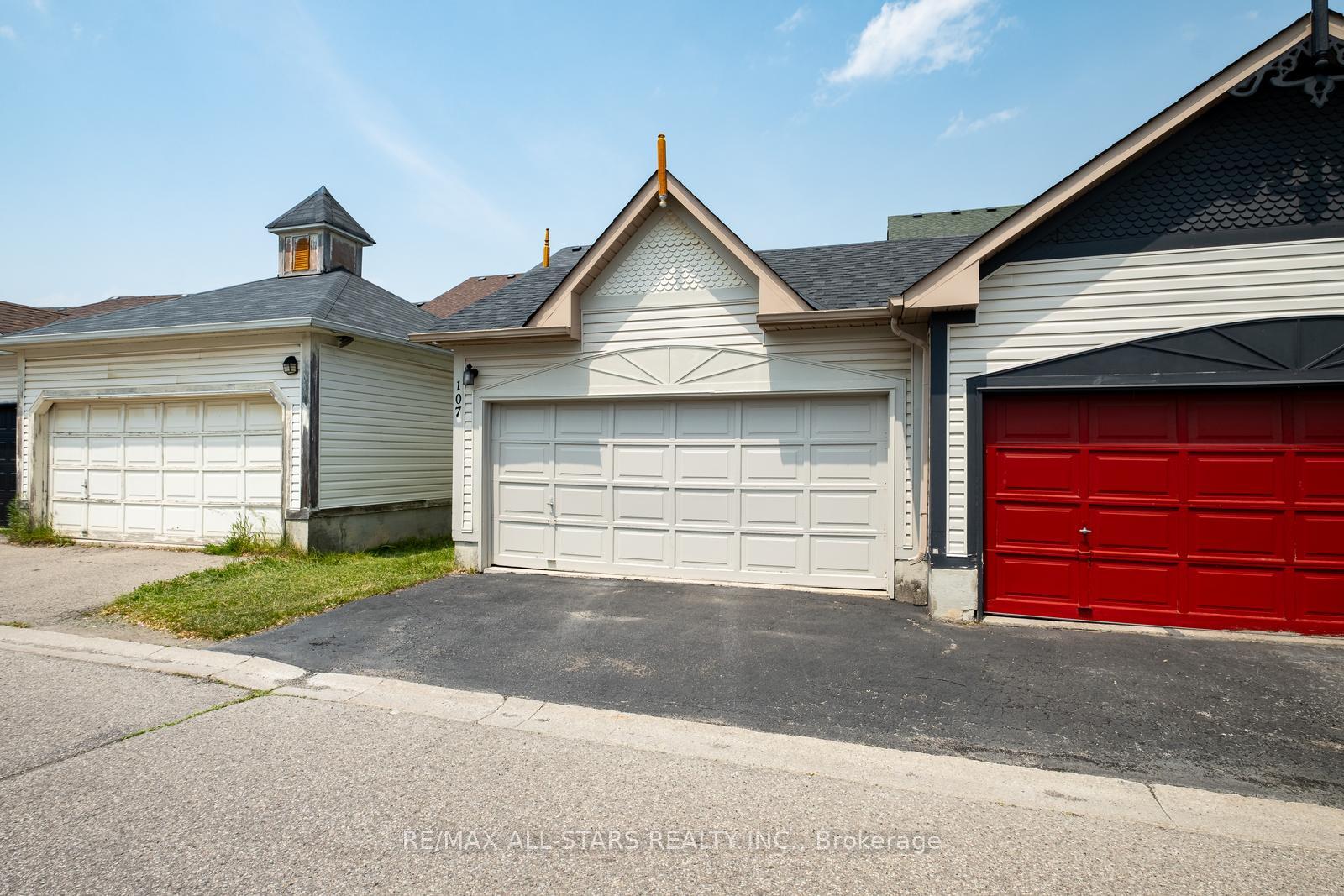 Photo 45 of 107 White's Hill Avenue, Markham, Cornell — HOMEH