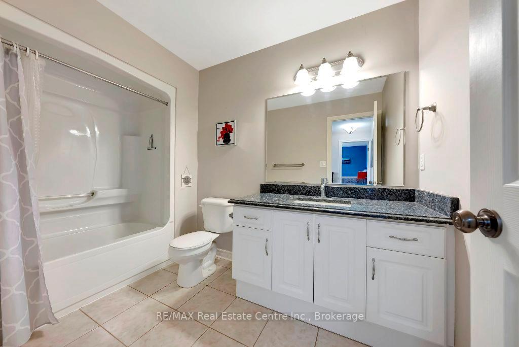 Photo 16 of 16 Woodsmere Drive, Kitchener — HOMEH