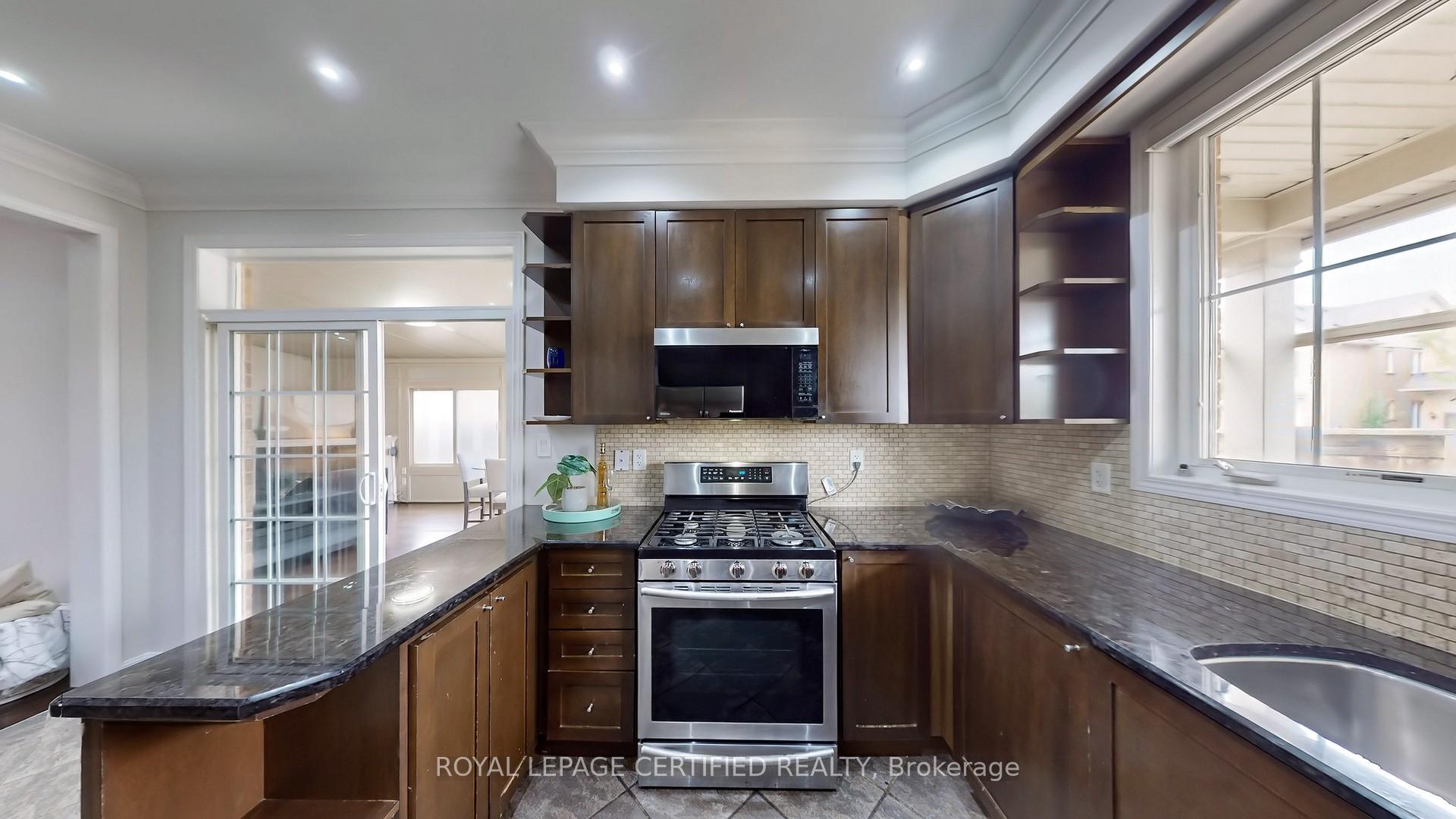 Photo 18 of 169 Fennamore Terrace, Milton, Harrison — HOMEH
