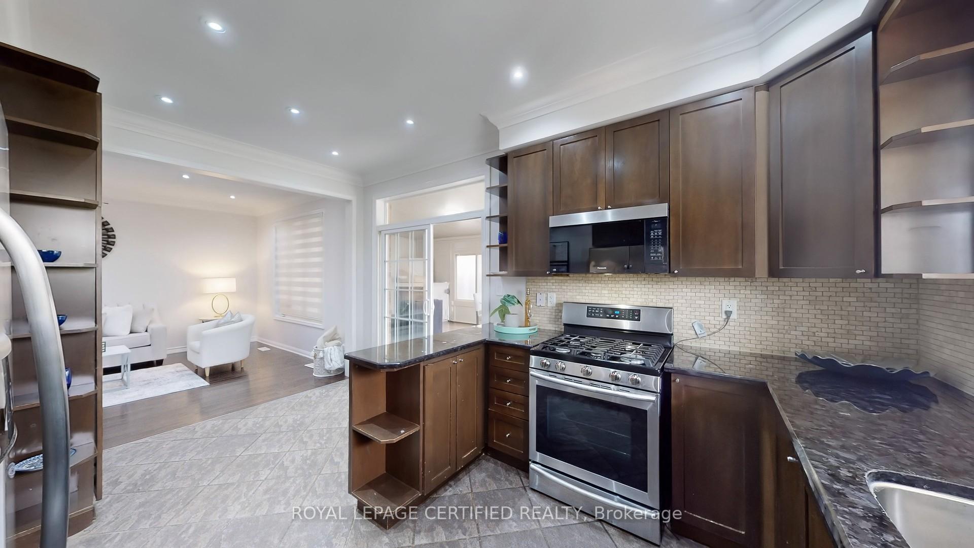 Photo 19 of 169 Fennamore Terrace, Milton, Harrison — HOMEH