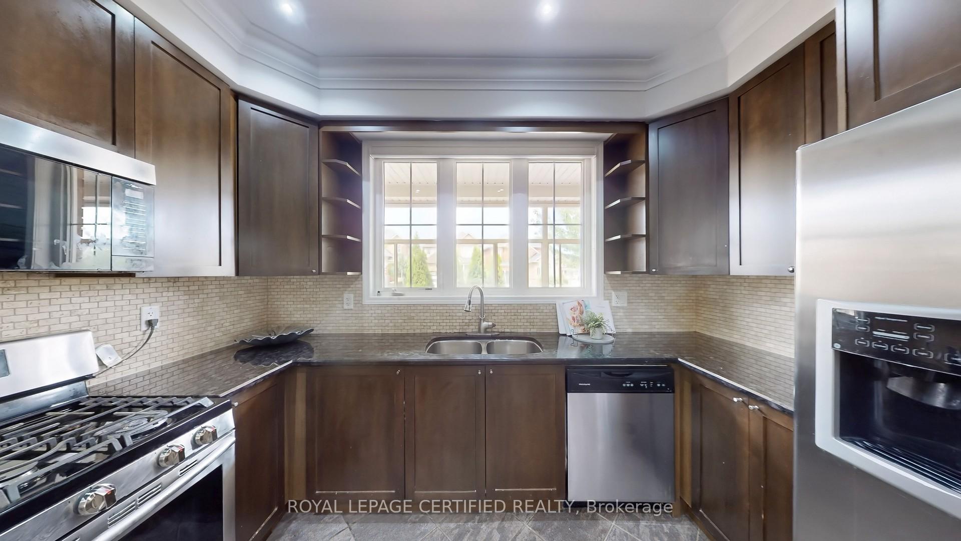 Photo 21 of 169 Fennamore Terrace, Milton, Harrison — HOMEH