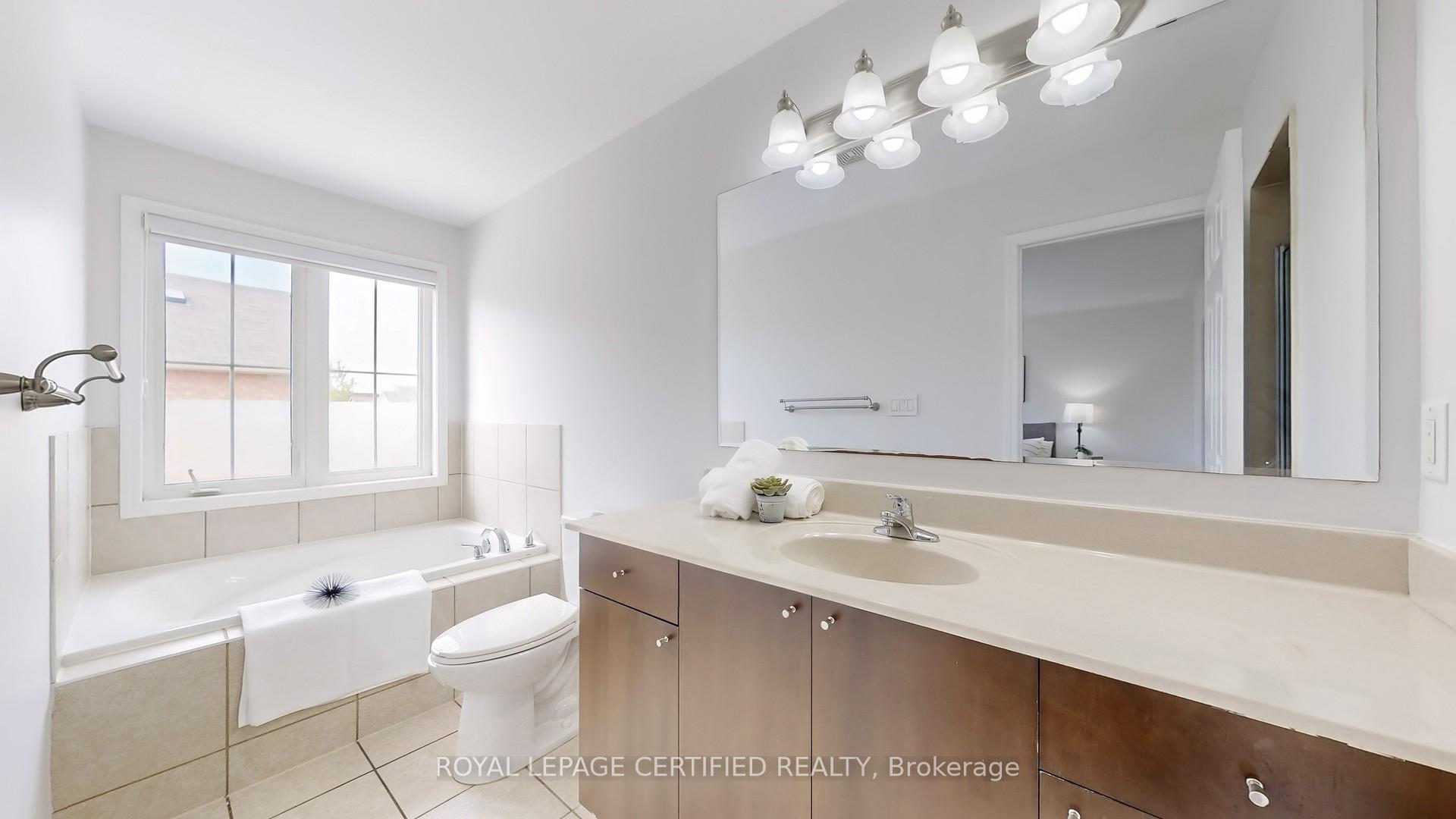 Photo 28 of 169 Fennamore Terrace, Milton, Harrison — HOMEH