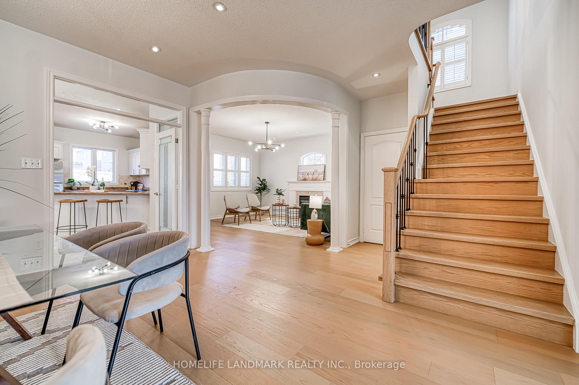Photo 5 of Unit Main & 2nd, 5 Barter Street, Markham, Box Grove — HOMEH