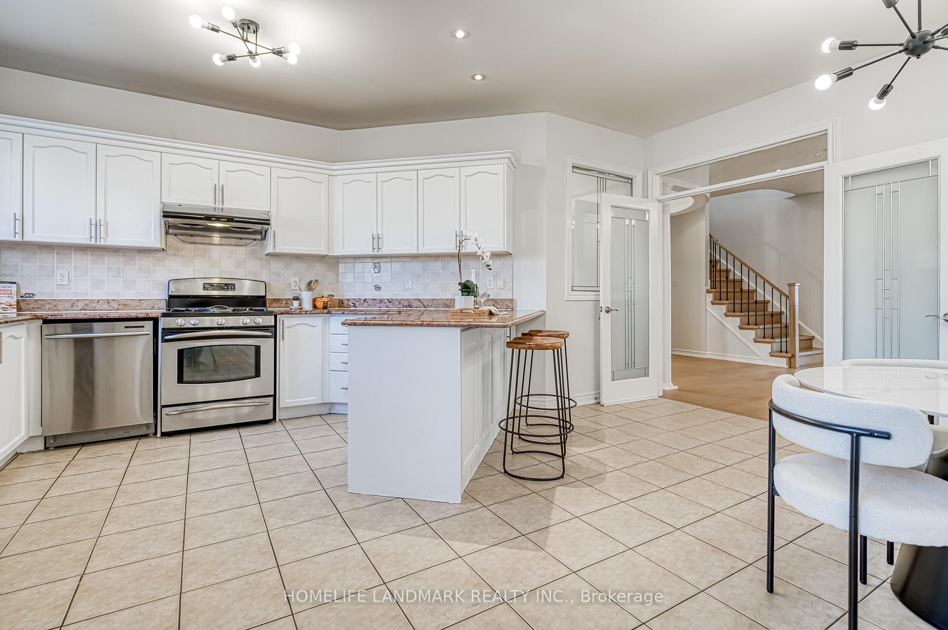 Photo 21 of Unit Main & 2nd, 5 Barter Street, Markham, Box Grove — HOMEH