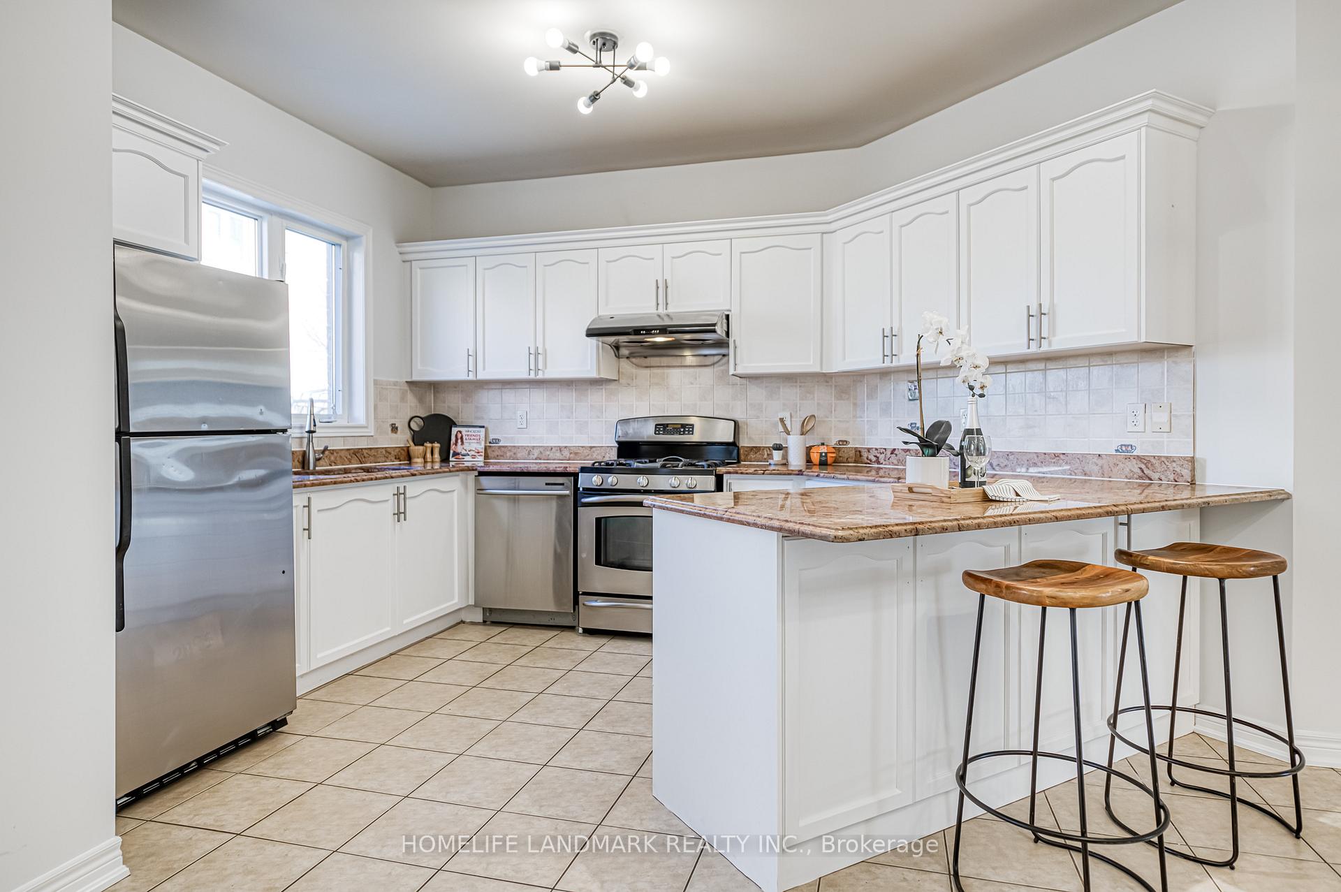 Photo 23 of Unit Main & 2nd, 5 Barter Street, Markham, Box Grove — HOMEH