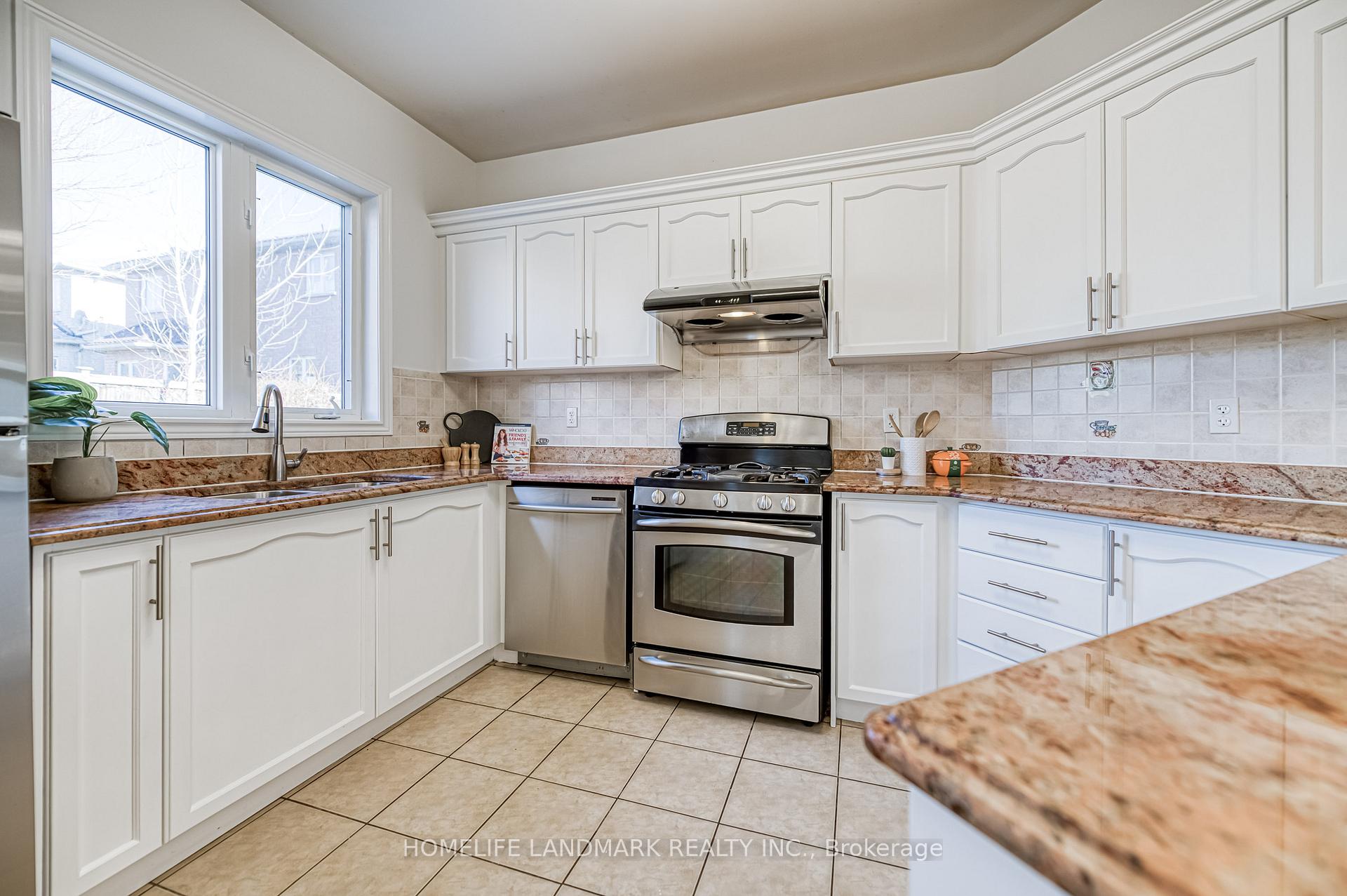 Photo 24 of Unit Main & 2nd, 5 Barter Street, Markham, Box Grove — HOMEH