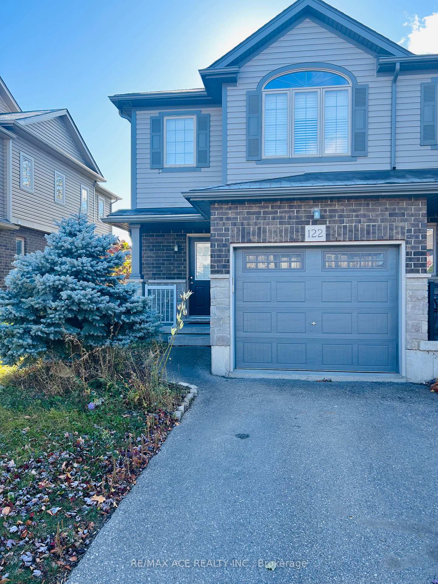 Photo 1 of 122 Rochefort Street, Kitchener — HOMEH