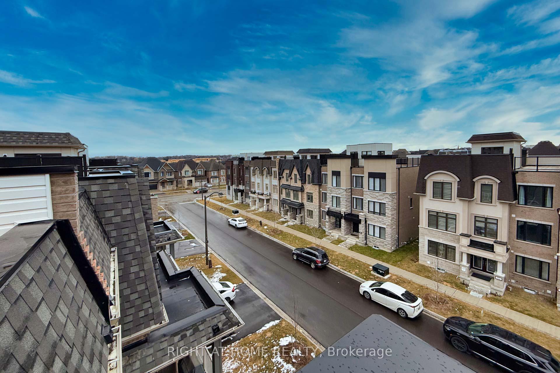 Photo 18 of 88 William Shearn Crescent, Markham, Angus Glen — HOMEH
