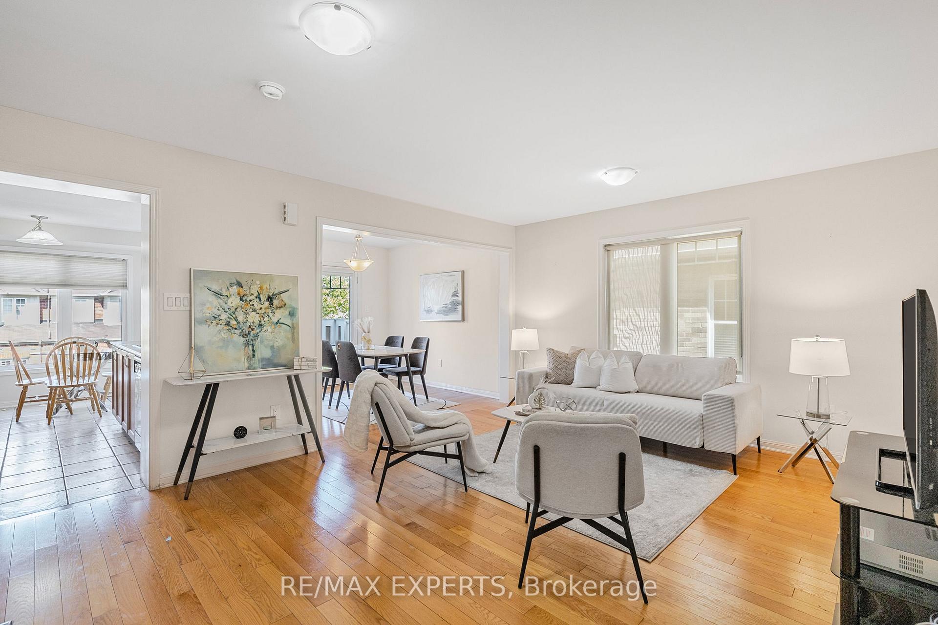Photo 3 of 217 Woodley Crescent, Milton, Willmott — HOMEH