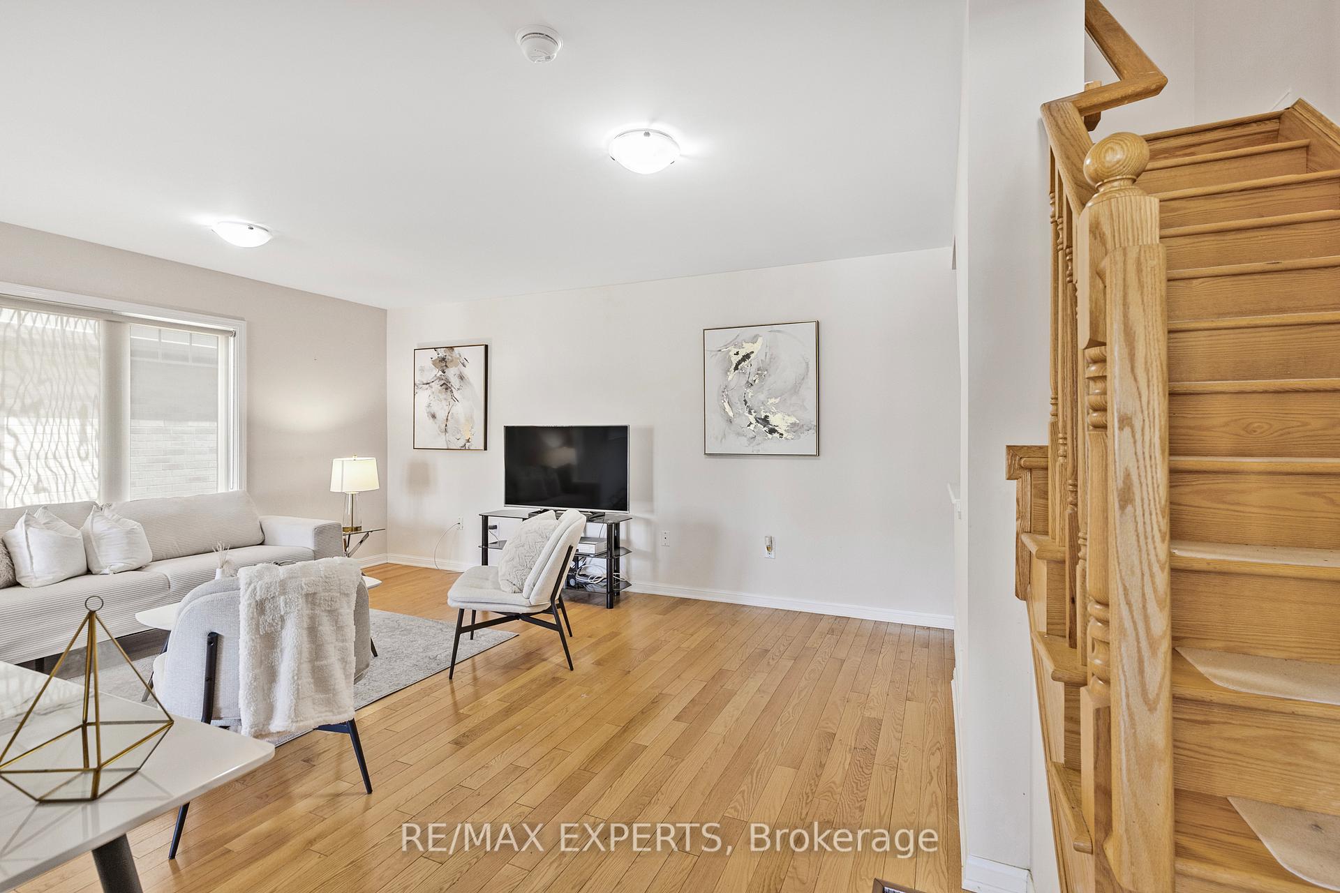 Photo 6 of 217 Woodley Crescent, Milton, Willmott — HOMEH