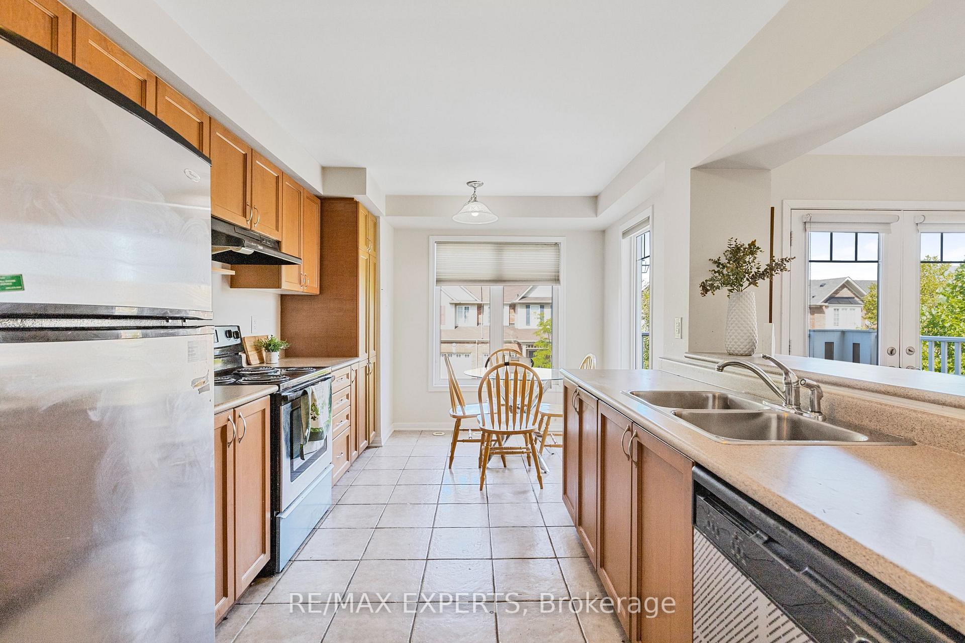 Photo 10 of 217 Woodley Crescent, Milton, Willmott — HOMEH