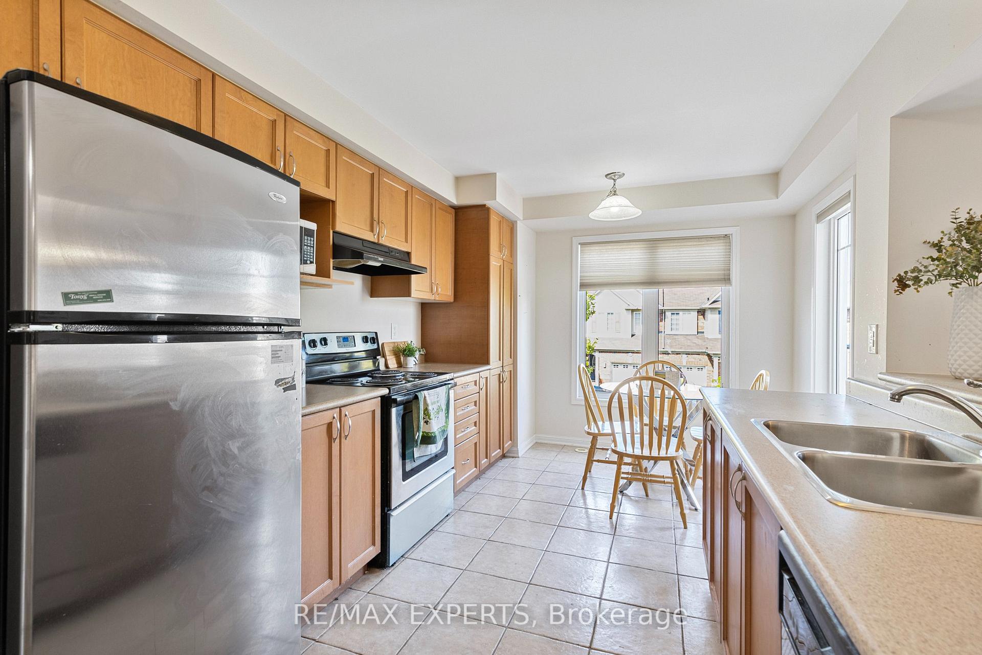 Photo 11 of 217 Woodley Crescent, Milton, Willmott — HOMEH