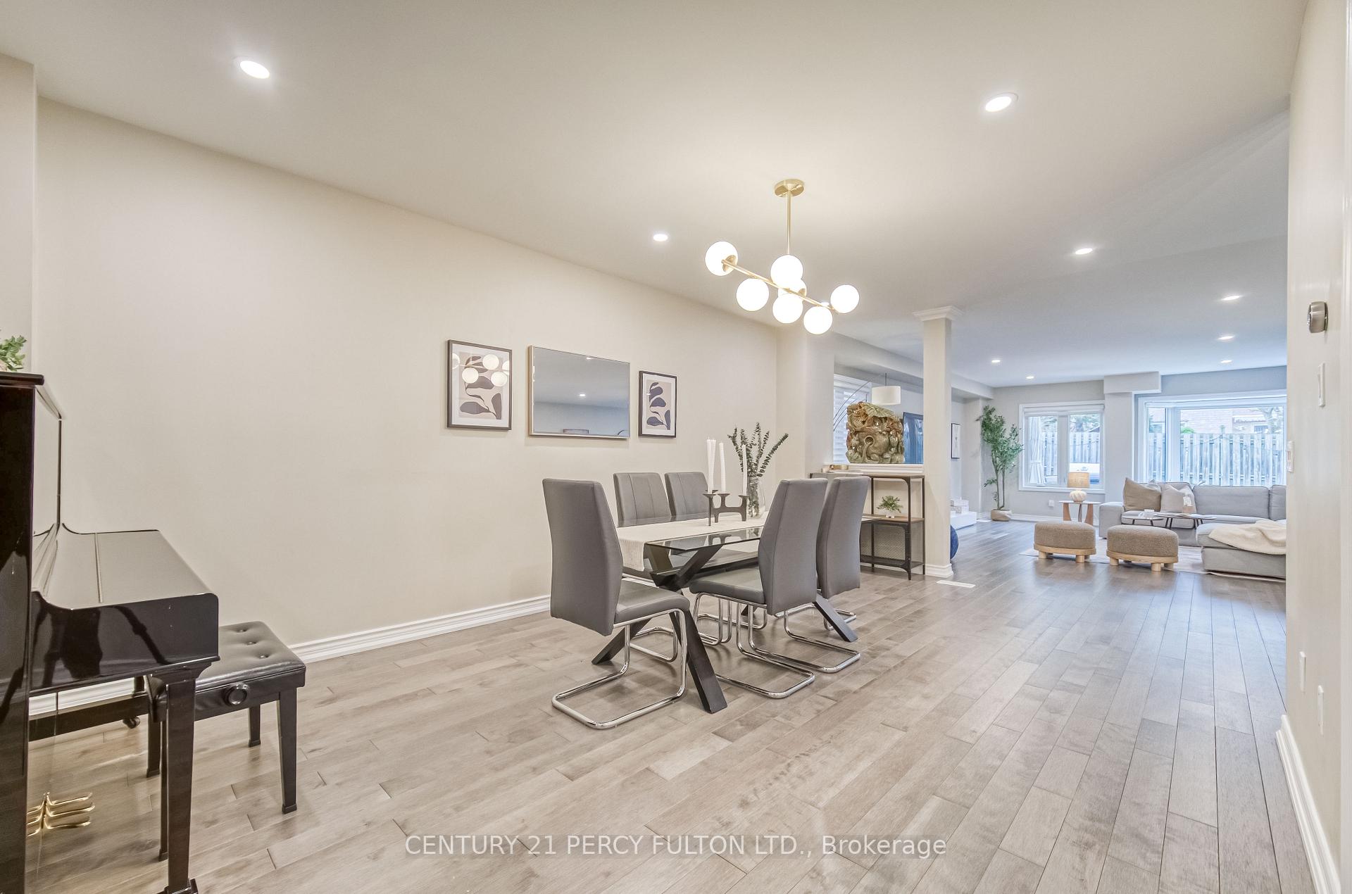 Photo 6 of 69 Ray Street, Markham, Village Green-South Unionville — HOMEH