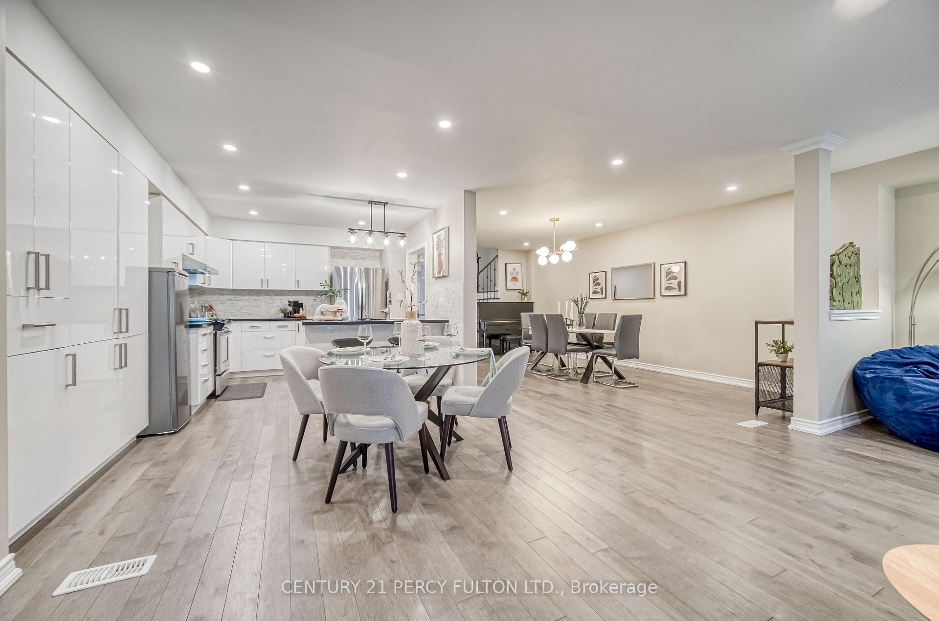 Photo 11 of 69 Ray Street, Markham, Village Green-South Unionville — HOMEH