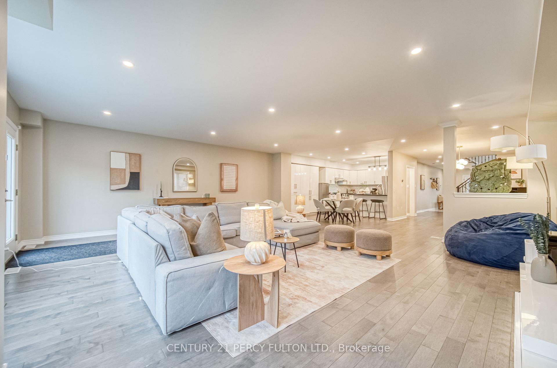 Photo 13 of 69 Ray Street, Markham, Village Green-South Unionville — HOMEH