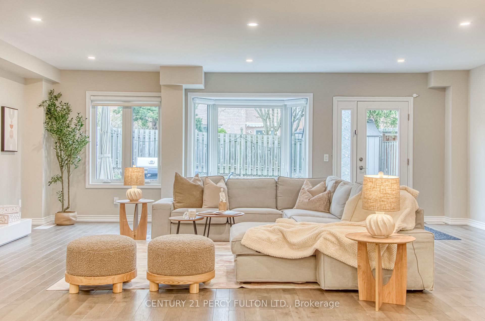 Photo 14 of 69 Ray Street, Markham, Village Green-South Unionville — HOMEH