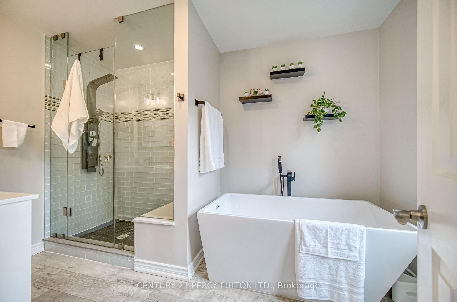 Photo 20 of 69 Ray Street, Markham, Village Green-South Unionville — HOMEH