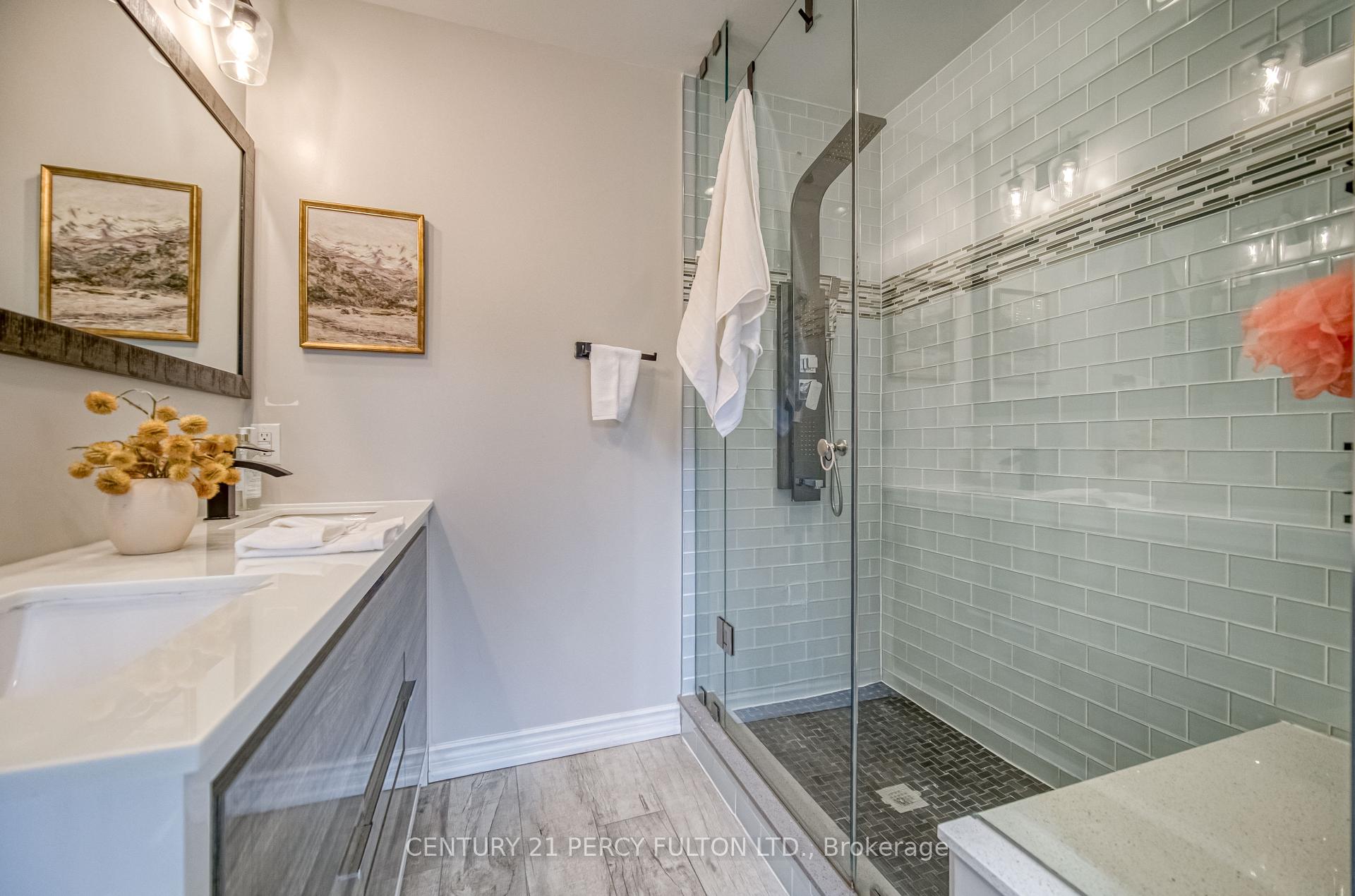 Photo 21 of 69 Ray Street, Markham, Village Green-South Unionville — HOMEH