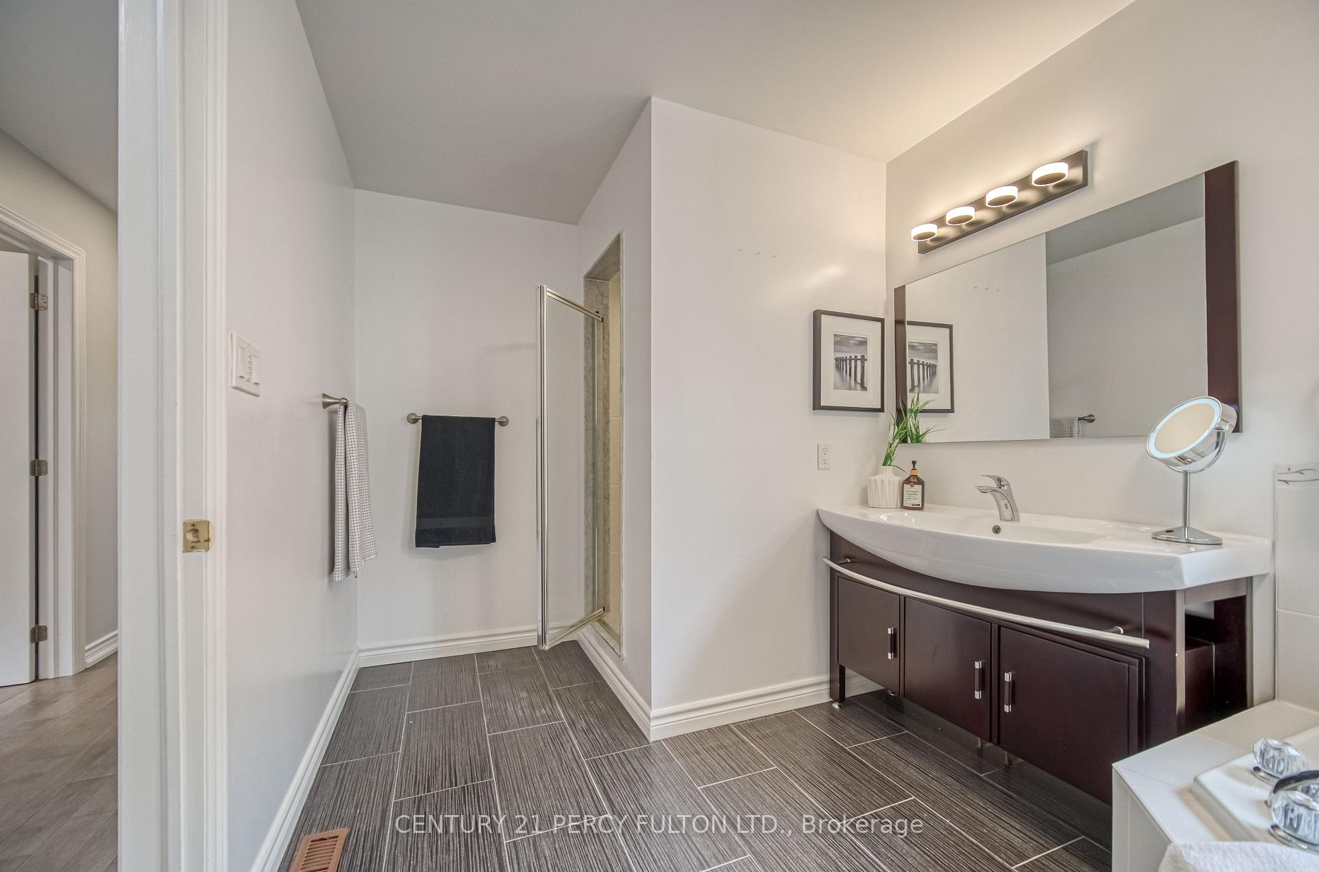 Photo 27 of 69 Ray Street, Markham, Village Green-South Unionville — HOMEH