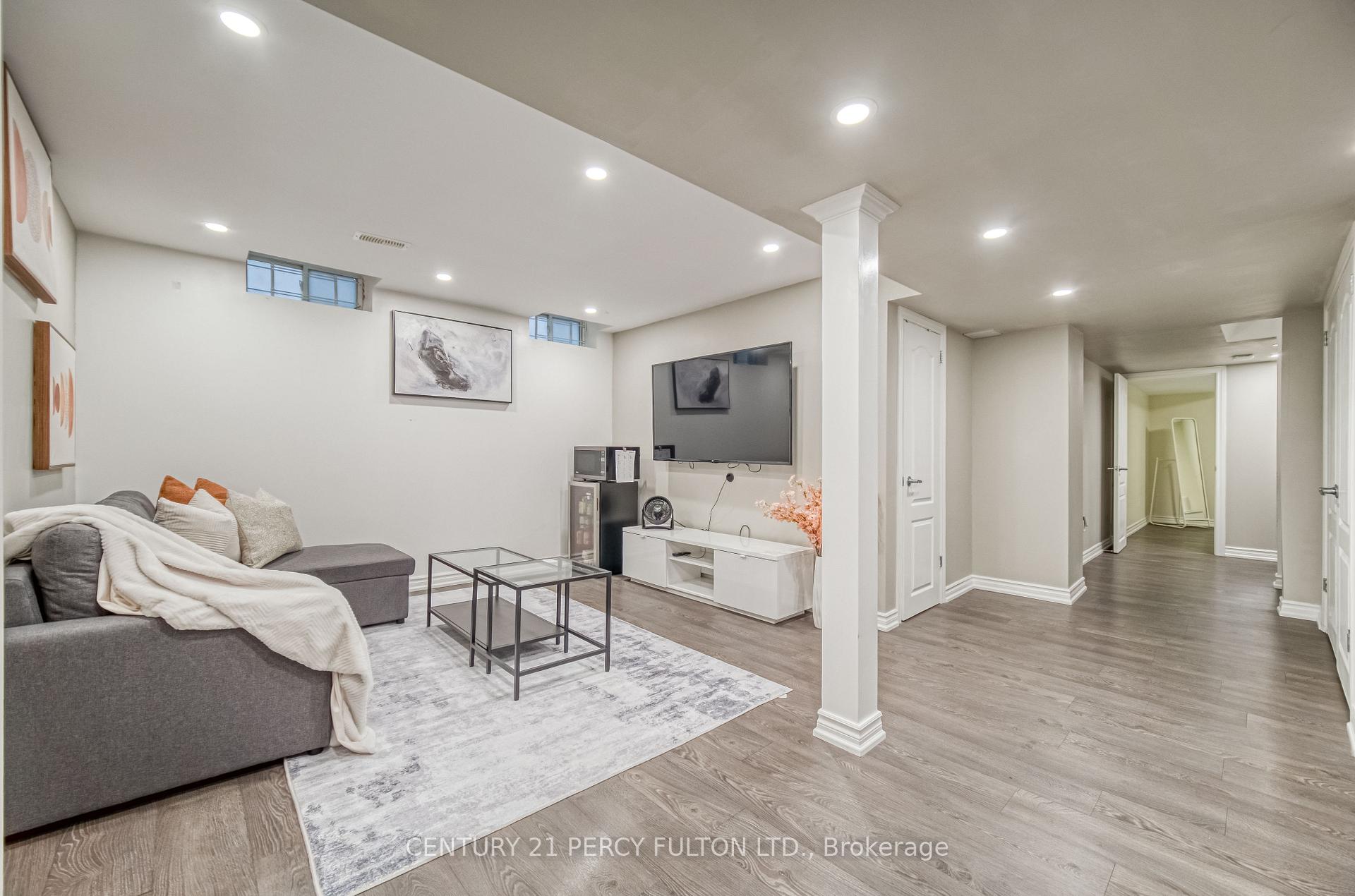 Photo 32 of 69 Ray Street, Markham, Village Green-South Unionville — HOMEH