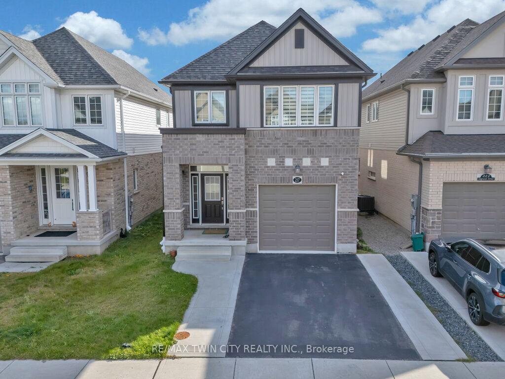 Photo 2 of 217 Sedgewood Street, Kitchener — HOMEH