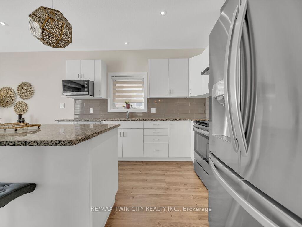 Photo 8 of 217 Sedgewood Street, Kitchener — HOMEH