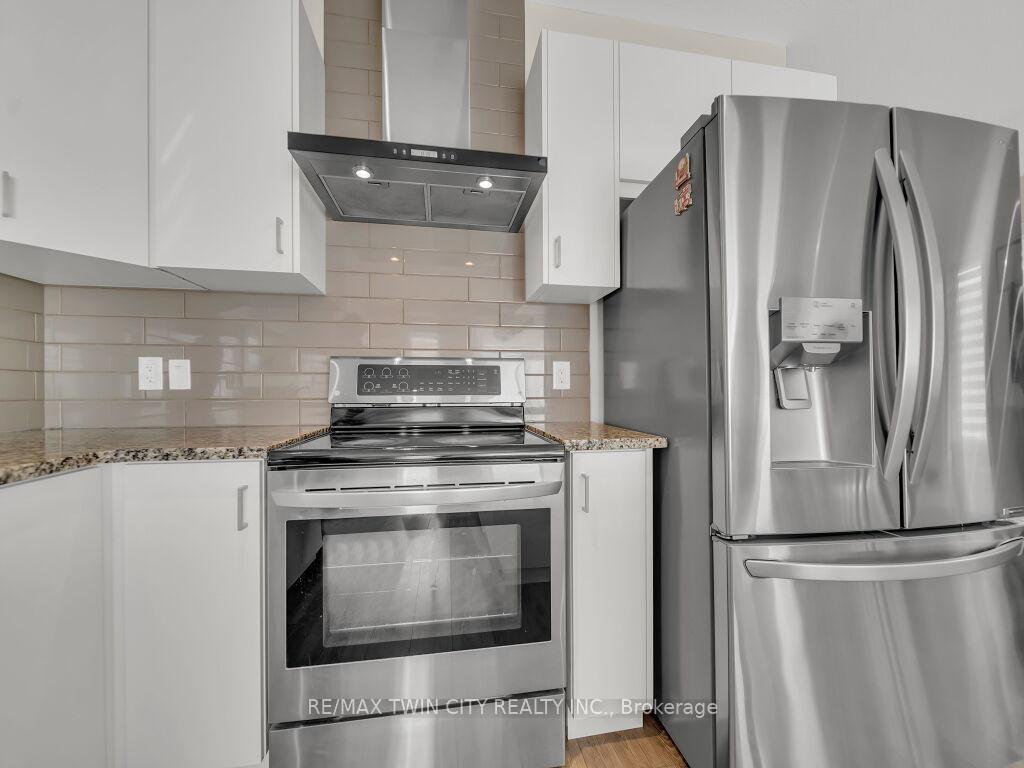 Photo 9 of 217 Sedgewood Street, Kitchener — HOMEH