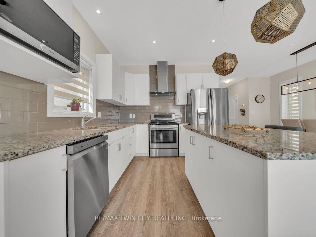 Photo 10 of 217 Sedgewood Street, Kitchener — HOMEH