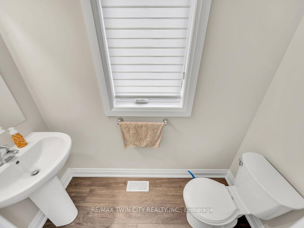 Photo 13 of 217 Sedgewood Street, Kitchener — HOMEH