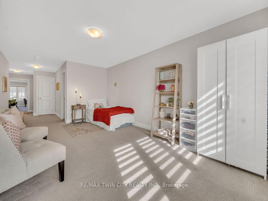 Photo 15 of 217 Sedgewood Street, Kitchener — HOMEH