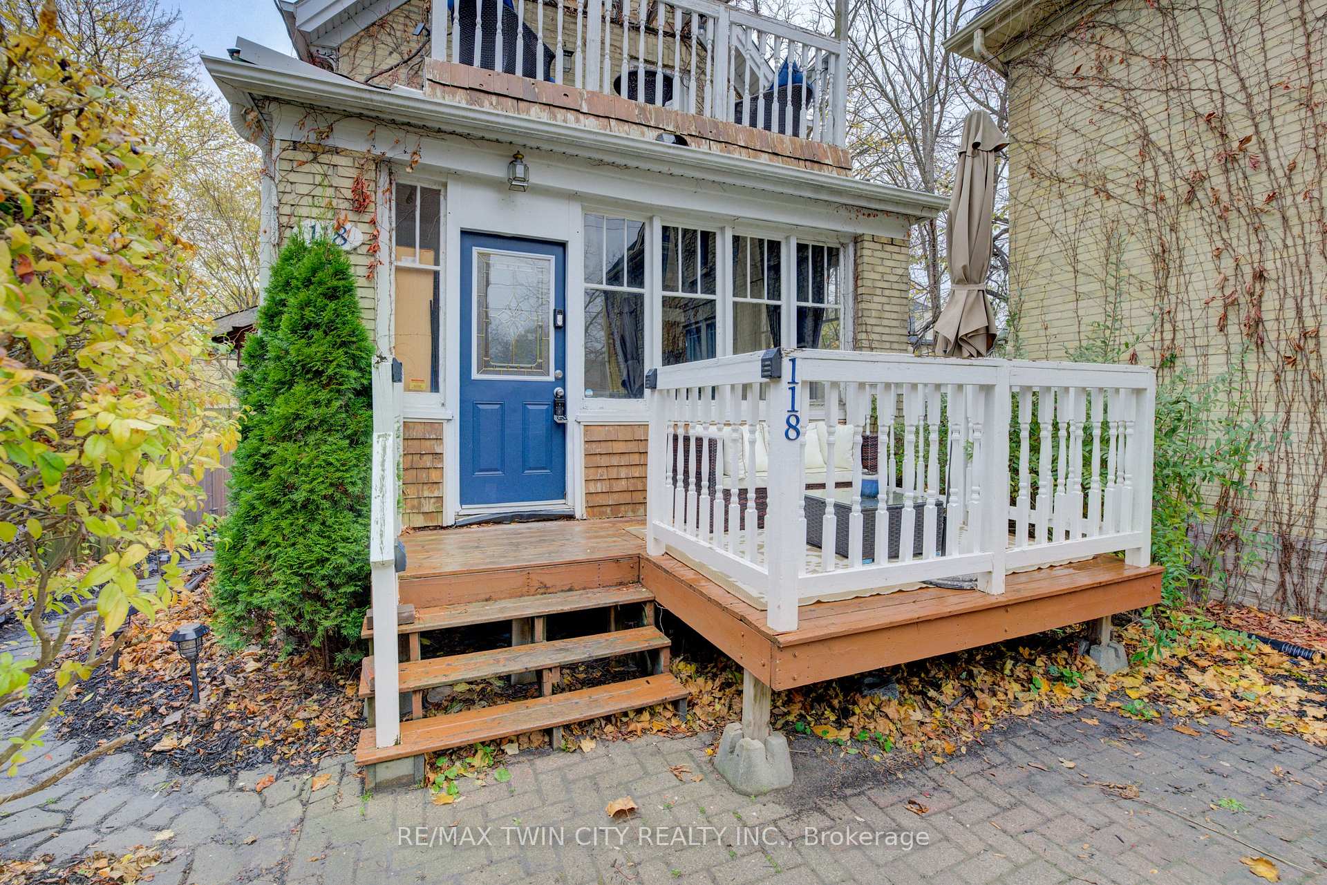 Photo 2 of 118 College Street, Kitchener — HOMEH