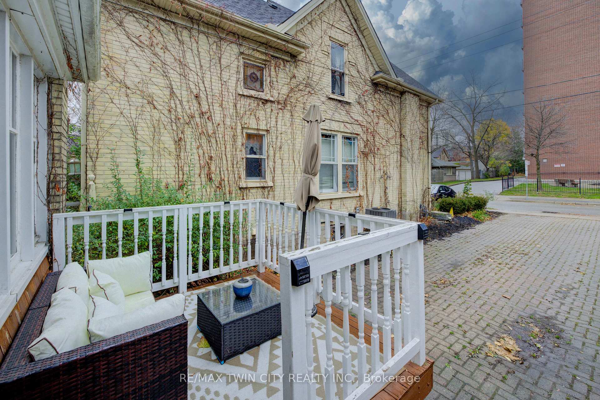 Photo 3 of 118 College Street, Kitchener — HOMEH