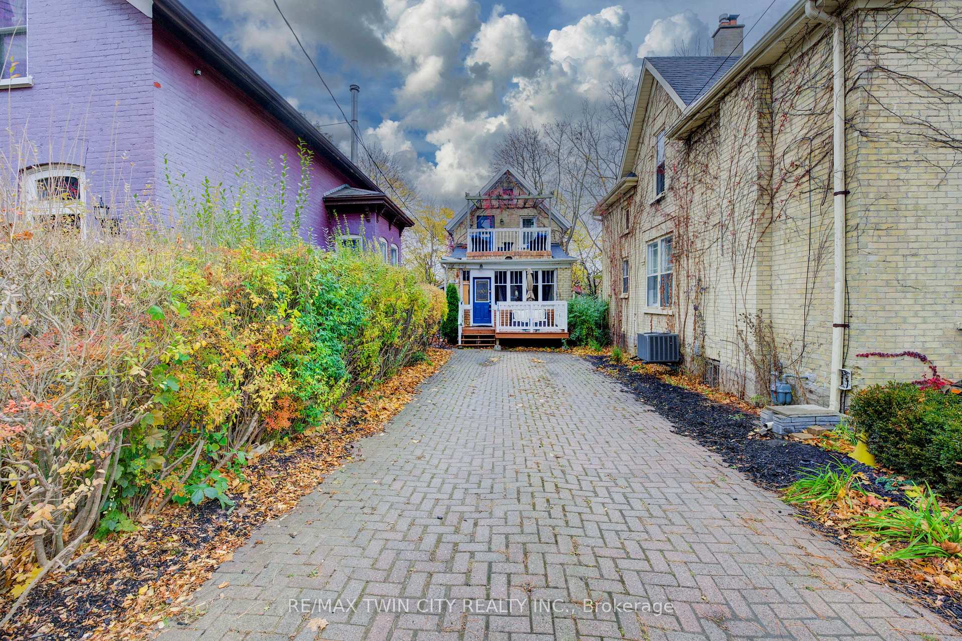 Photo 4 of 118 College Street, Kitchener — HOMEH