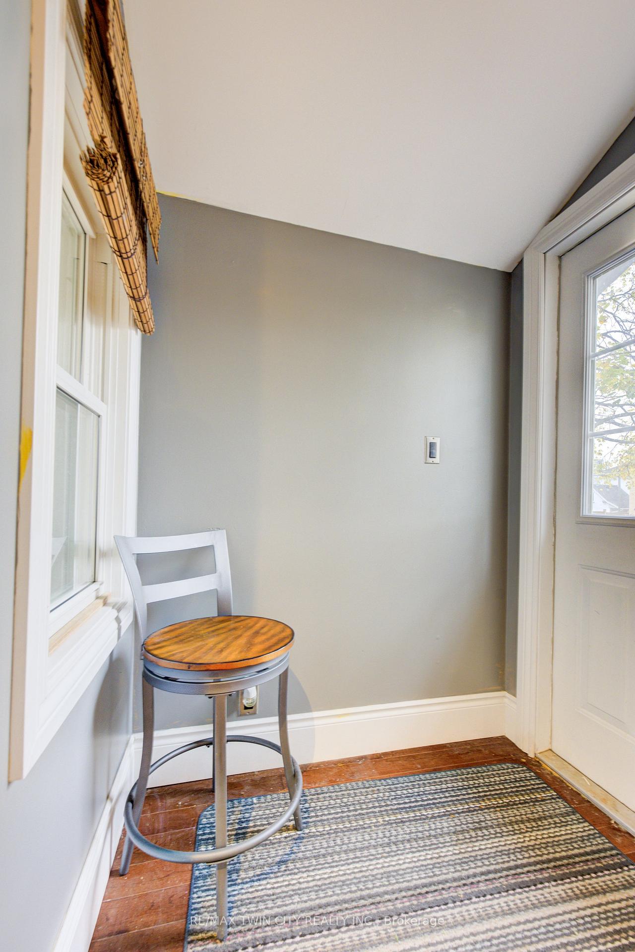 Photo 18 of 118 College Street, Kitchener — HOMEH