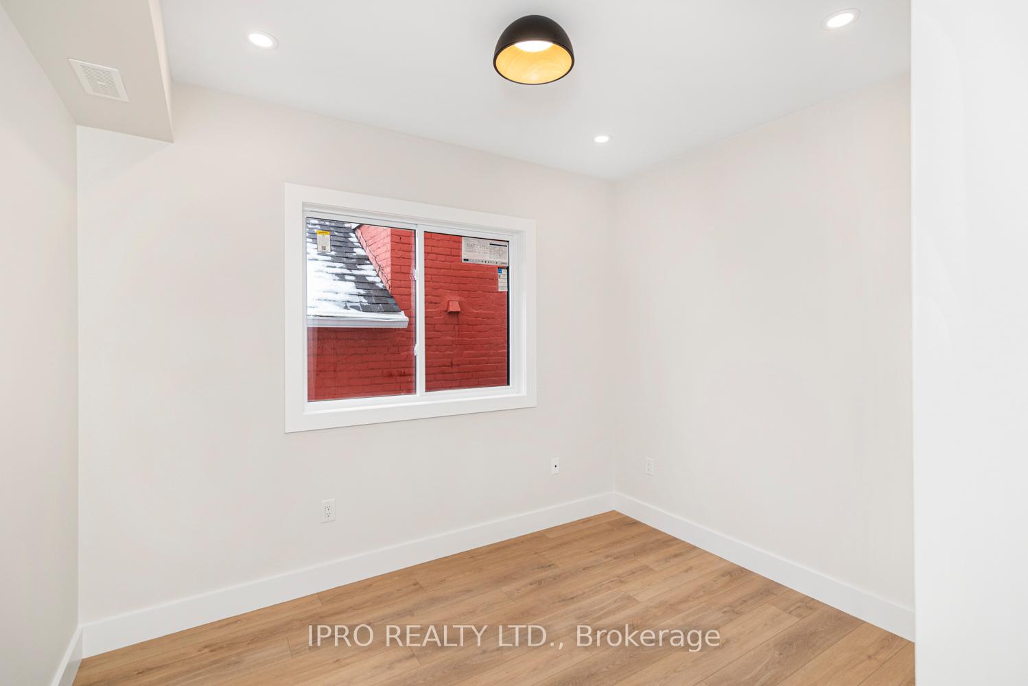 Photo 21 of Unit Main, 34 Crooks Street, Hamilton, Strathcona — HOMEH