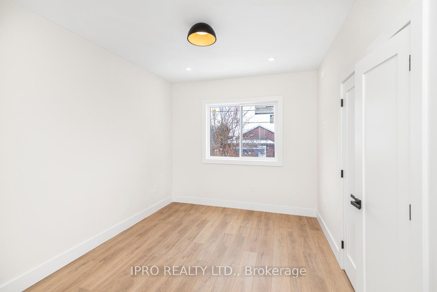 Photo 24 of Unit Main, 34 Crooks Street, Hamilton, Strathcona — HOMEH