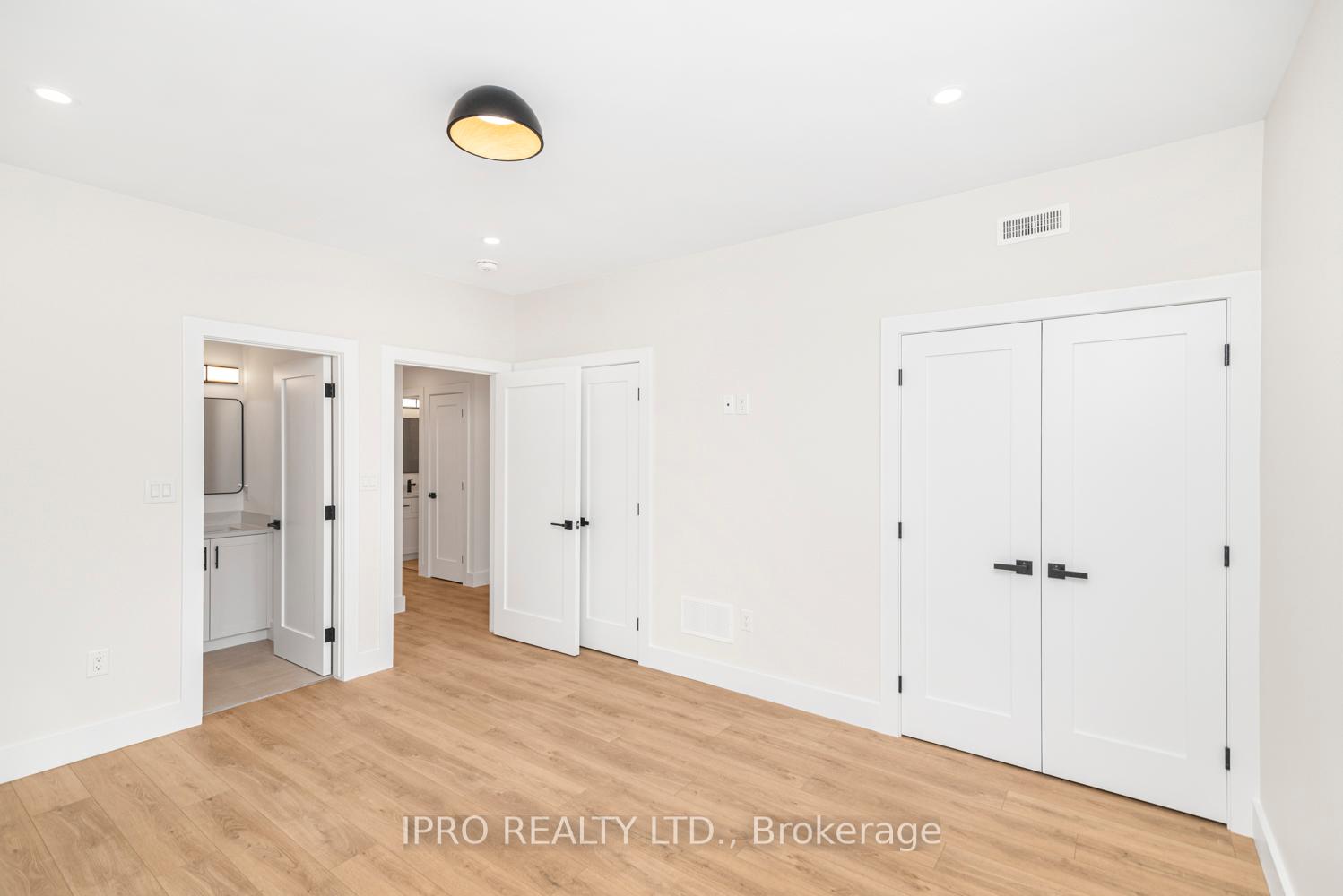 Photo 26 of Unit Main, 34 Crooks Street, Hamilton, Strathcona — HOMEH