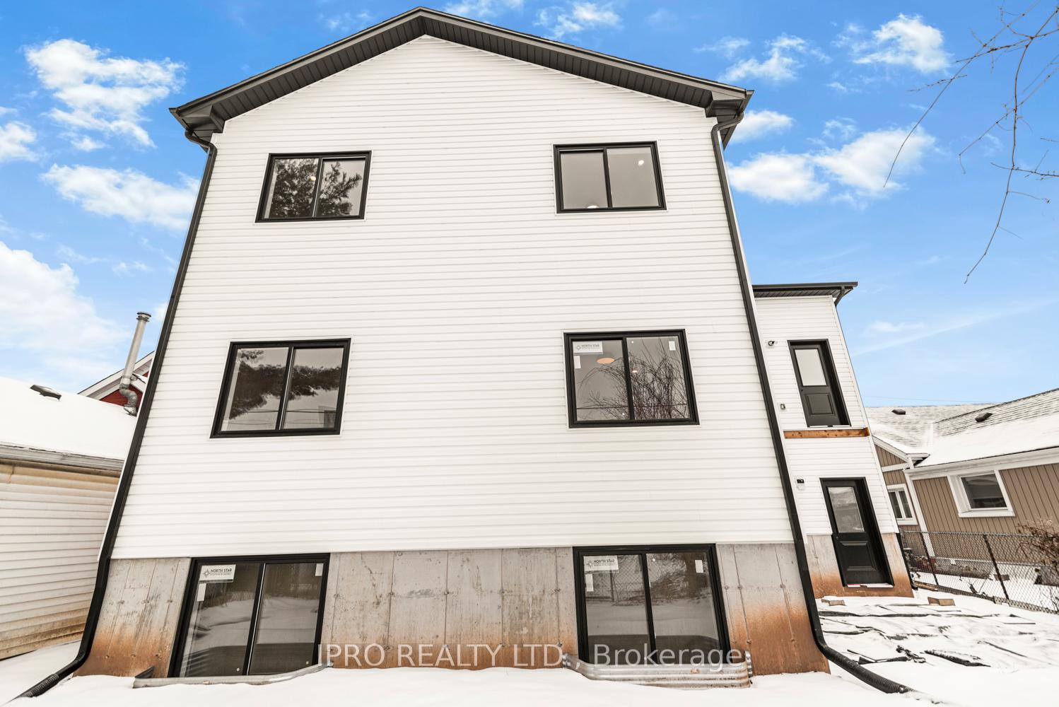 Photo 32 of Unit Main, 34 Crooks Street, Hamilton, Strathcona — HOMEH