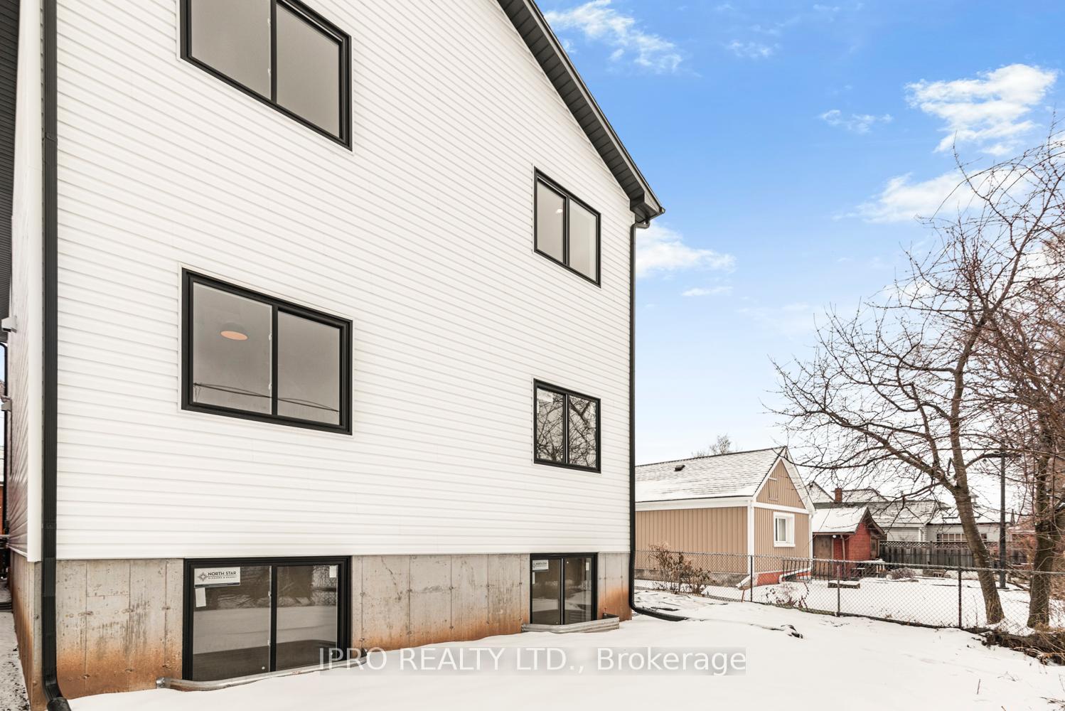 Photo 33 of Unit Main, 34 Crooks Street, Hamilton, Strathcona — HOMEH
