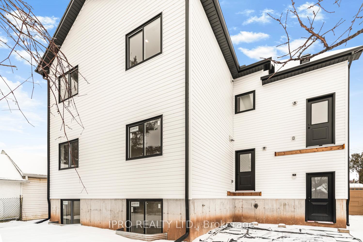 Photo 34 of Unit Main, 34 Crooks Street, Hamilton, Strathcona — HOMEH