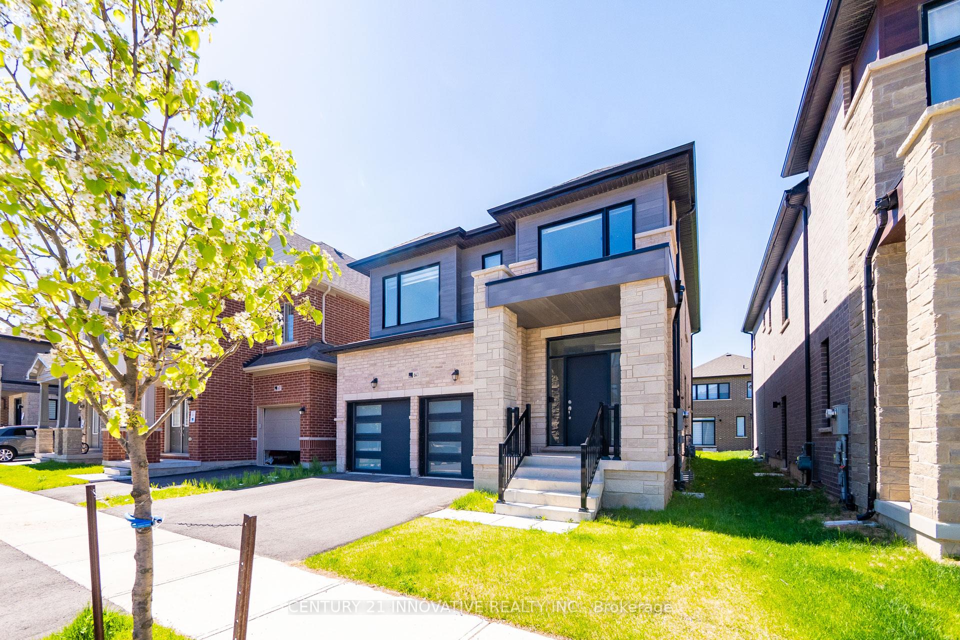 Photo 5 of 641 Etheridge Avenue E, Milton, Cobban — HOMEH
