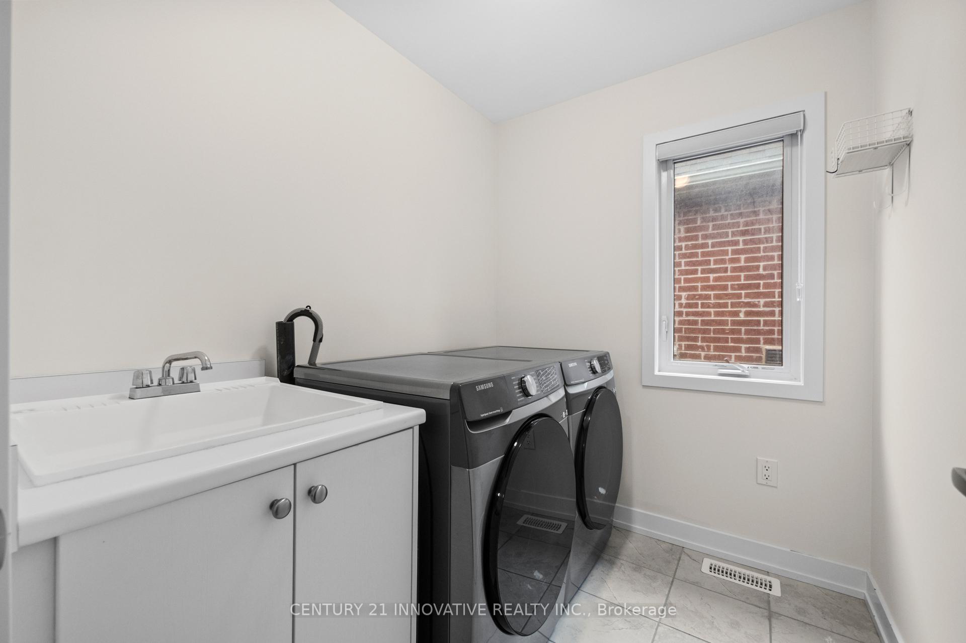 Photo 30 of 641 Etheridge Avenue E, Milton, Cobban — HOMEH