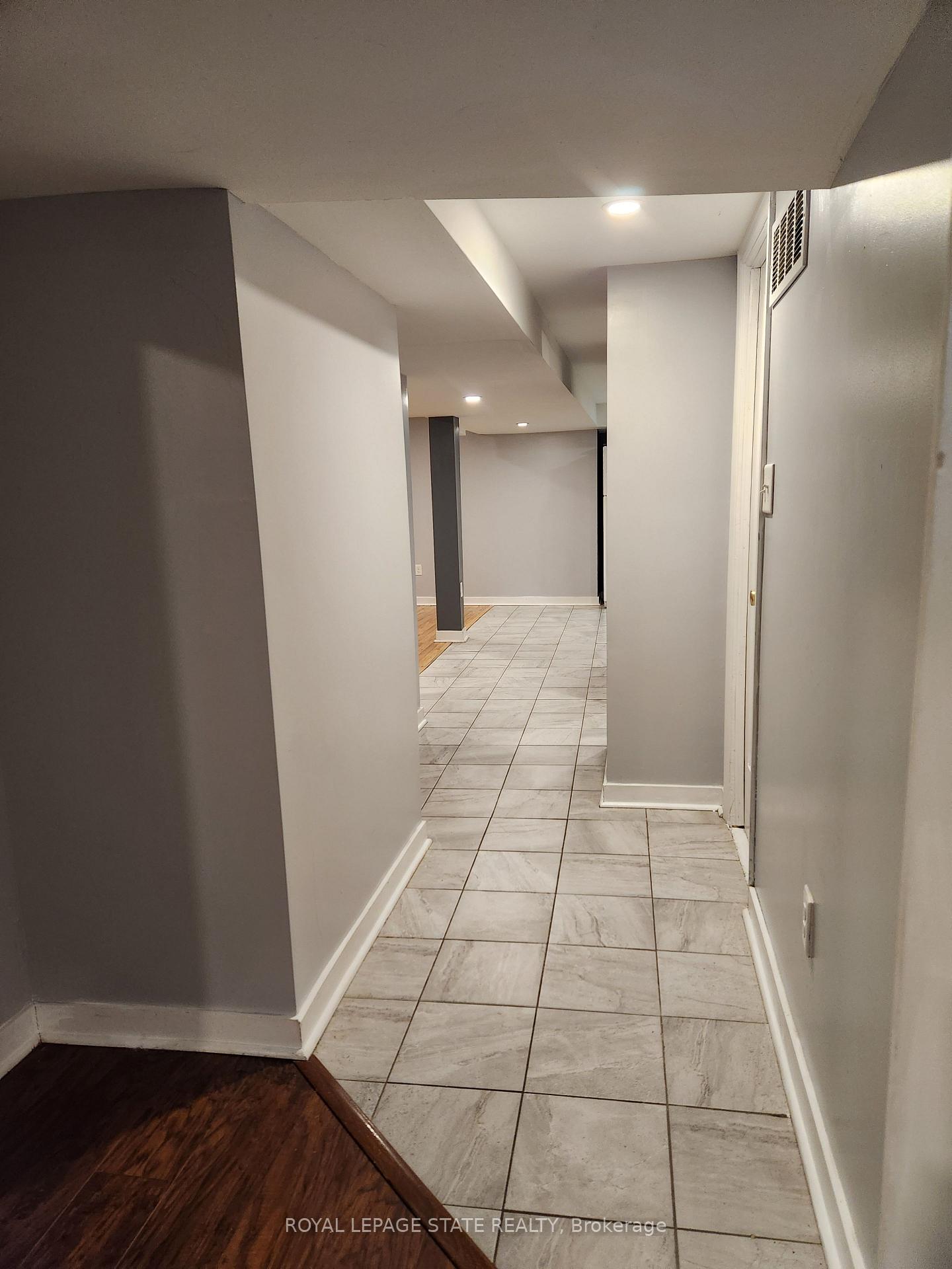 Photo 6 of Unit Lower, 233 Huxley Avenue S, Hamilton, Delta — HOMEH