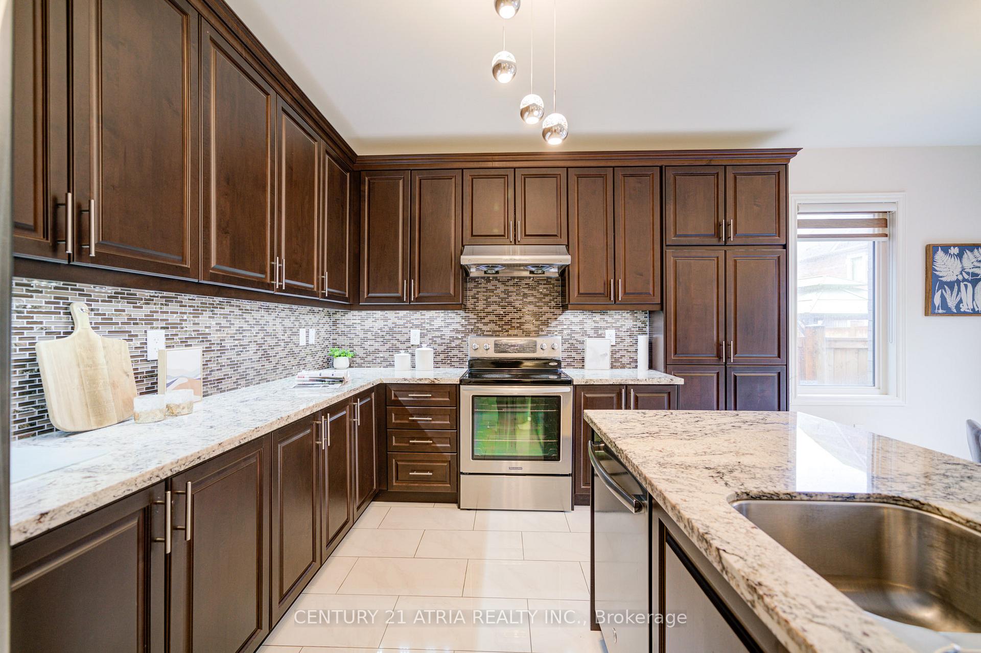 Photo 24 of 75 Collier Crescent, Markham, Wismer — HOMEH