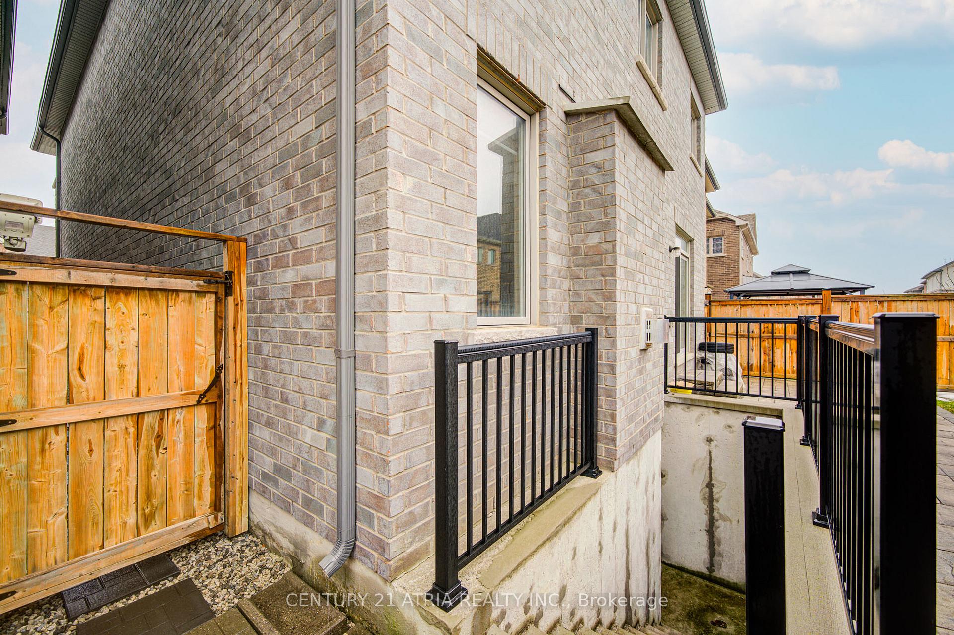 Photo 48 of 75 Collier Crescent, Markham, Wismer — HOMEH