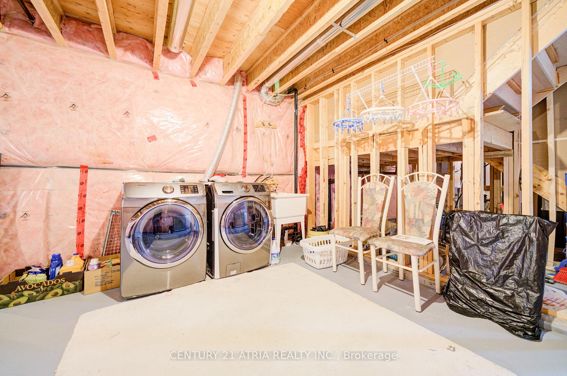 Photo 50 of 75 Collier Crescent, Markham, Wismer — HOMEH